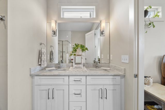 1002 Free Silver Rd, Nashville, TN 37207