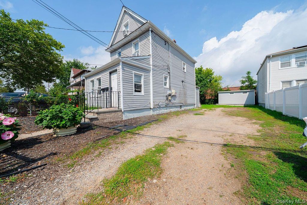 15813 Linden Boulevard, Jamaica, NY 11434 — photo 4
