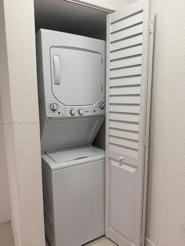 1800 NW 18th Ter 1, Miami, FL 33125