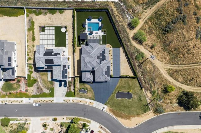 743 Buckingham Drive, Redlands, CA 92374
