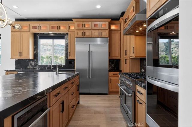 743 Buckingham Drive, Redlands, CA 92374