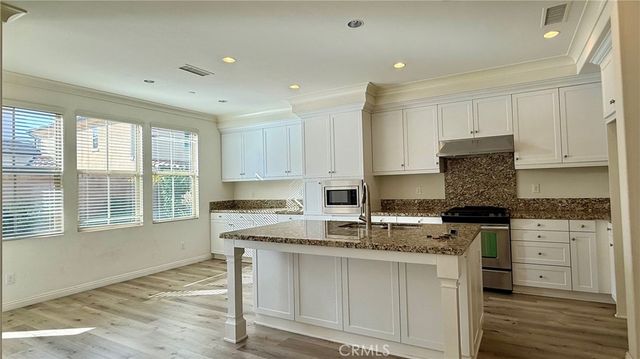 64 Sedgewick, Irvine, CA 92620