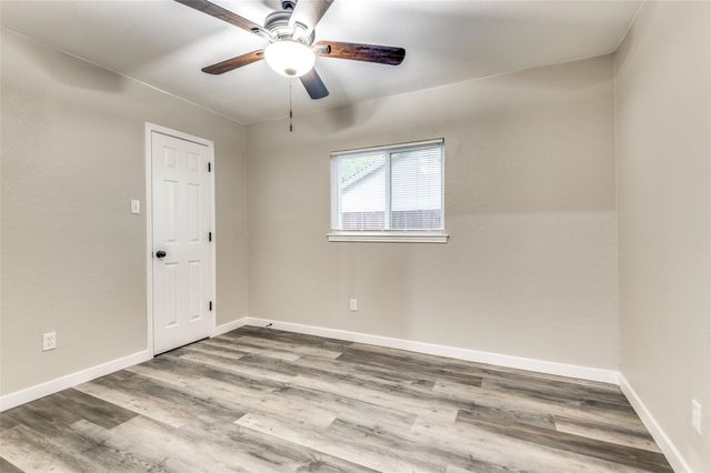 5225 Livermore Drive, Arlington, TX 76017