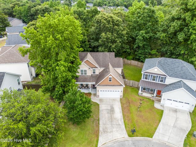 303 Bonnie Court, Sneads Ferry, NC 28460
