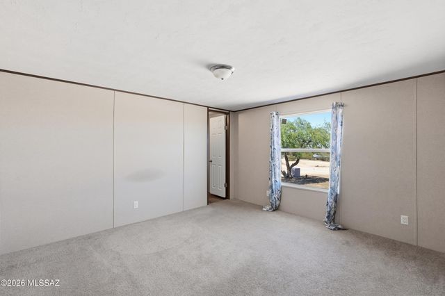 12805 W Crystal Rose Lane, Tucson, AZ 85743