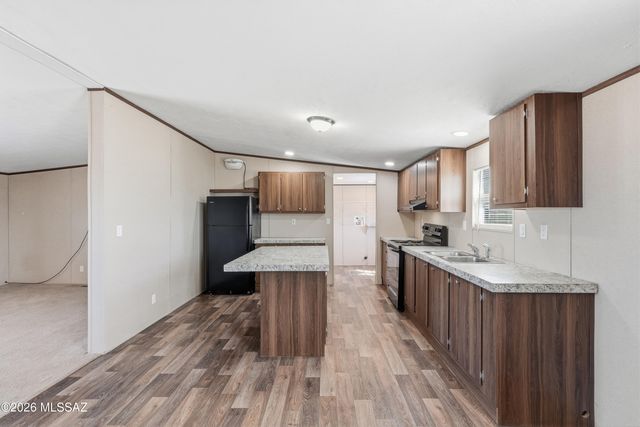 12805 W Crystal Rose Lane, Tucson, AZ 85743