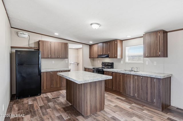 12805 W Crystal Rose Lane, Tucson, AZ 85743