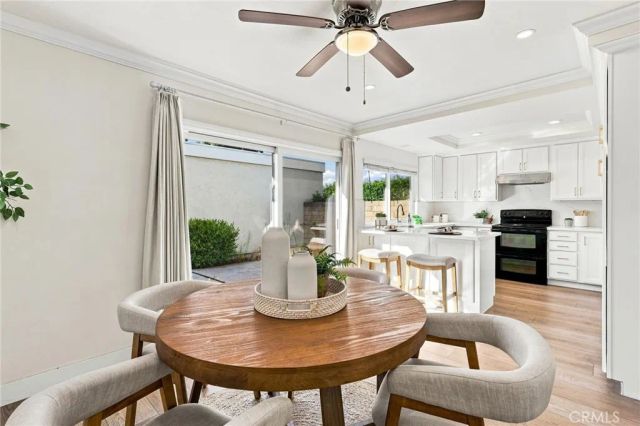 10 Goldenbush, Irvine, CA 92604