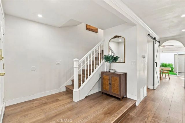 10 Goldenbush, Irvine, CA 92604