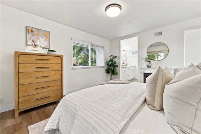 10 Goldenbush, Irvine, CA 92604