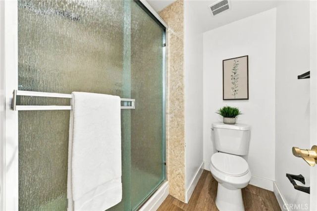 10 Goldenbush, Irvine, CA 92604