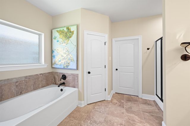 100 Kings Wood Avenue, Thibodaux, LA 70301
