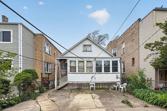 3018 W Gunnison Street, Chicago, IL 60625