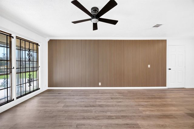 9211 Clearway Drive, Houston, TX 77033
