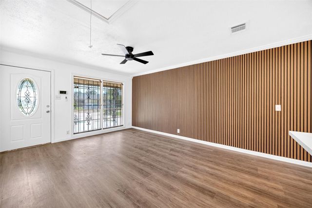 9211 Clearway Drive, Houston, TX 77033