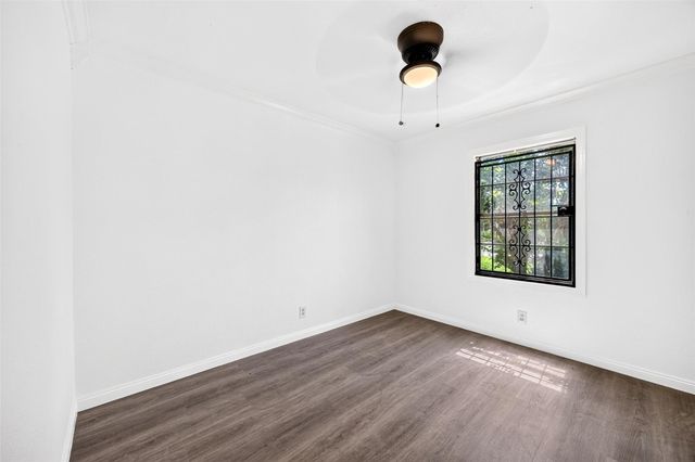 9211 Clearway Drive, Houston, TX 77033