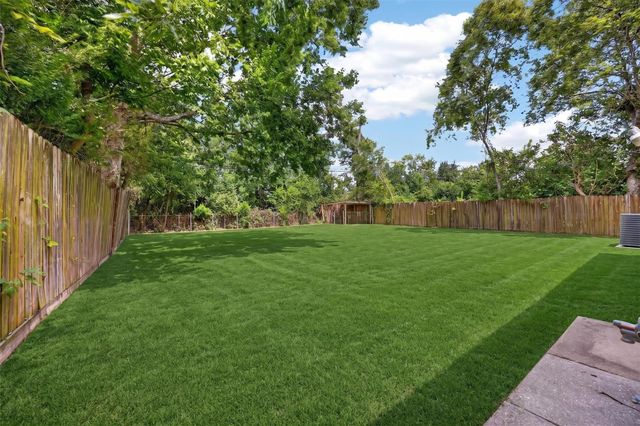 9211 Clearway Drive, Houston, TX 77033