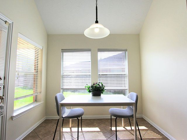 2120 Red Timber Court, League City, TX 77573