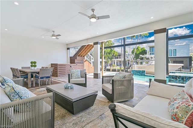 27570 Tarpon WAY, Bonita Springs, FL 34134