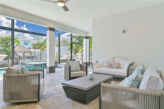 27570 Tarpon WAY, Bonita Springs, FL 34134