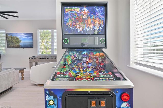 27570 Tarpon WAY, Bonita Springs, FL 34134