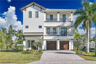 27570 Tarpon WAY, Bonita Springs, FL 34134