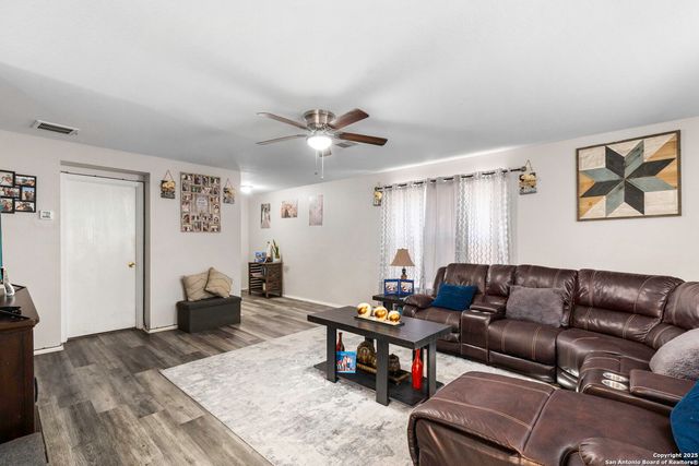 6931 Pecan, Converse, TX 78109