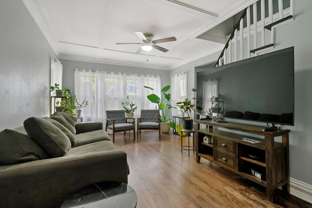 1182 S Taylor Avenue, Oak Park, IL 60304