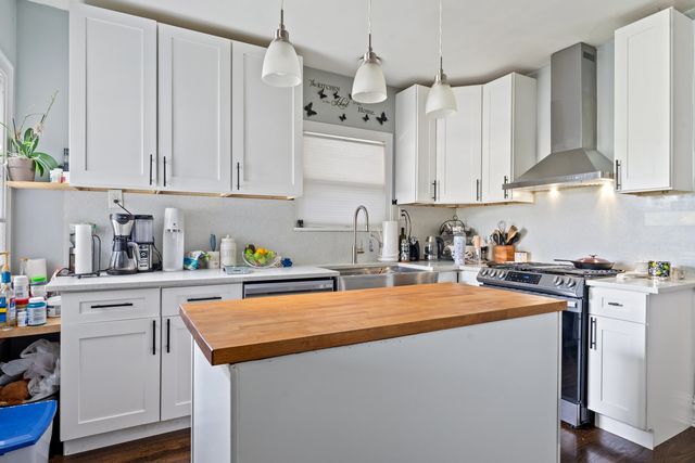 1182 S Taylor Avenue, Oak Park, IL 60304