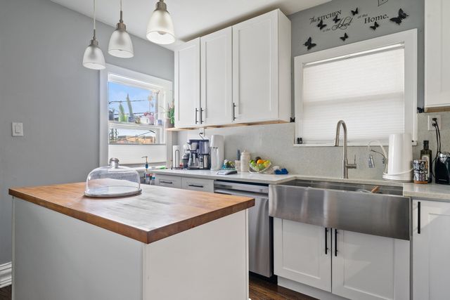 1182 S Taylor Avenue, Oak Park, IL 60304