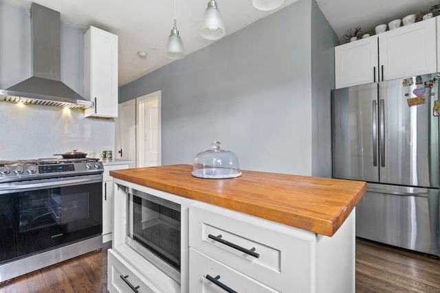 1182 S Taylor Avenue, Oak Park, IL 60304