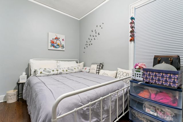 1182 S Taylor Avenue, Oak Park, IL 60304