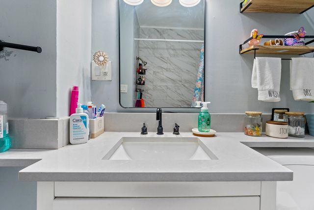 1182 S Taylor Avenue, Oak Park, IL 60304