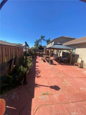 216 La Amistad Way, Hemet, CA 92545