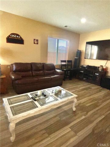 216 La Amistad Way, Hemet, CA 92545