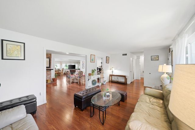 6907 Auburn Blvd, Citrus Heights, CA 95621