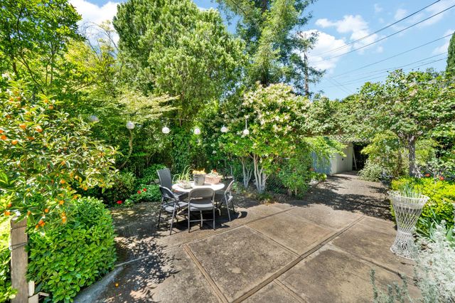 6907 Auburn Blvd, Citrus Heights, CA 95621