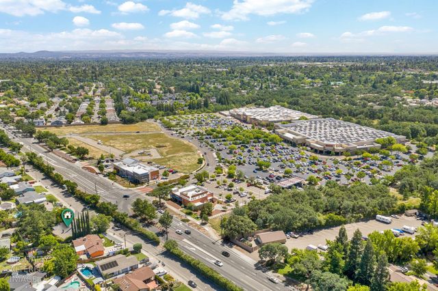 6907 Auburn Blvd, Citrus Heights, CA 95621