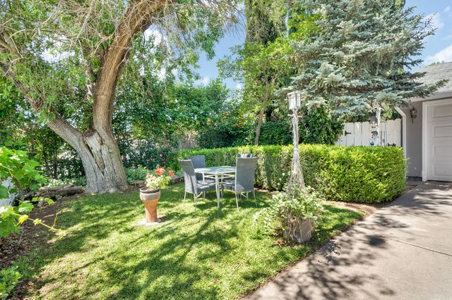 6907 Auburn Blvd, Citrus Heights, CA 95621