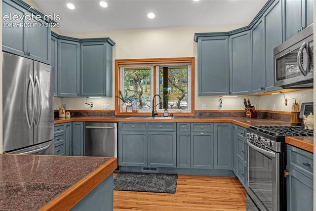 25 Leaming Road, Colorado Springs, CO 80906