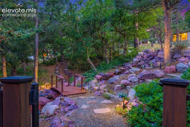 25 Leaming Road, Colorado Springs, CO 80906