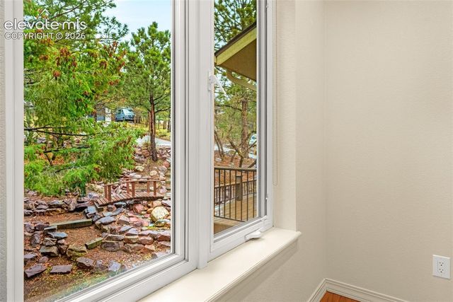 25 Leaming Road, Colorado Springs, CO 80906