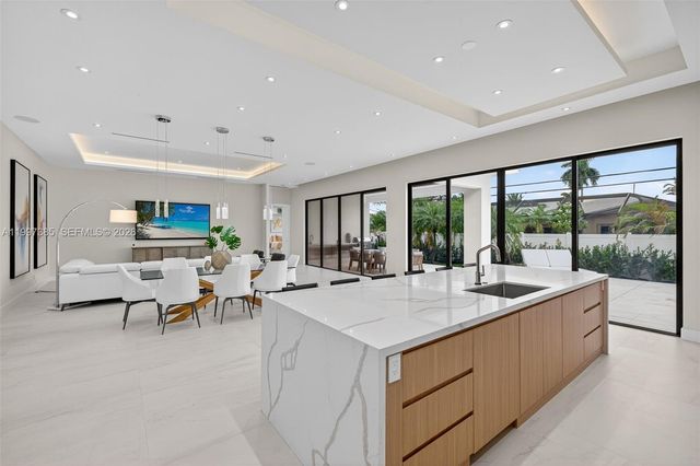 2757 NE 34 Street, Fort Lauderdale, FL 33306