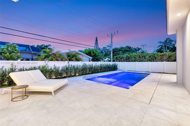 2757 NE 34 Street, Fort Lauderdale, FL 33306