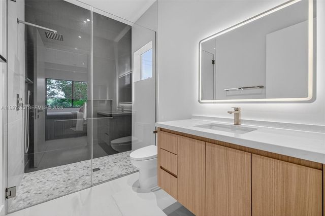 2757 NE 34 Street, Fort Lauderdale, FL 33306