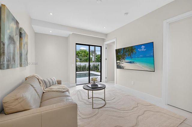 2757 NE 34 Street, Fort Lauderdale, FL 33306