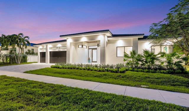 2757 NE 34 Street, Fort Lauderdale, FL 33306