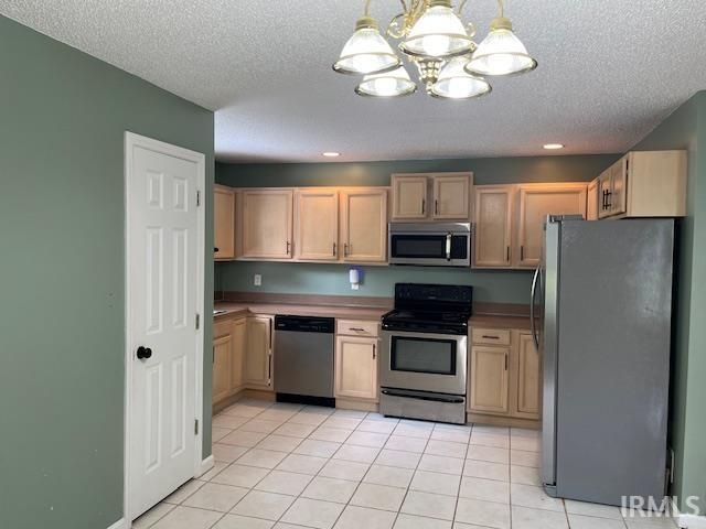 8001 Alexandra Lane, Newburgh, IN 47630