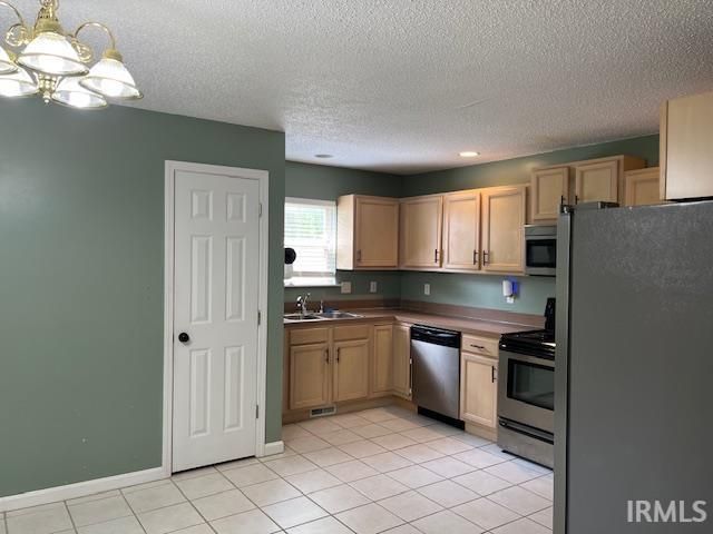 8001 Alexandra Lane, Newburgh, IN 47630