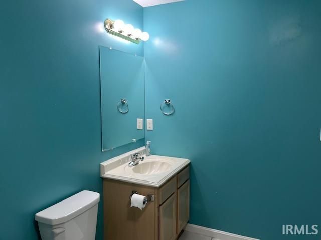 8001 Alexandra Lane, Newburgh, IN 47630